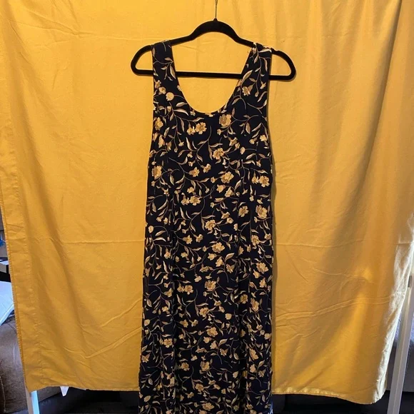R&K Black Maxi Dress with Gold Floral Pattern - Picture 4 of 4